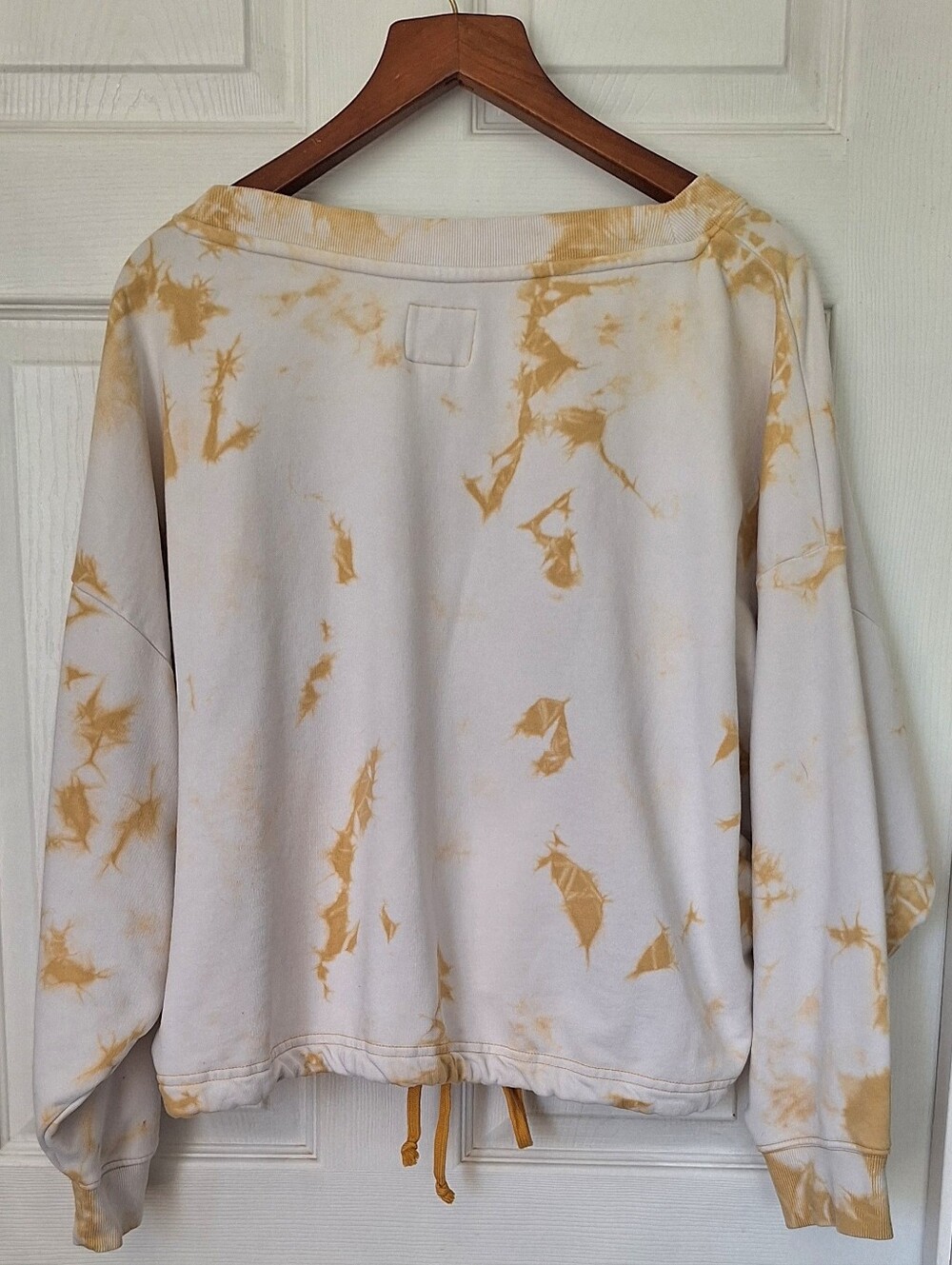 Wrangler Cowhide Print Sweatshirt XL Cream Mustard Pullover Western Lounge Top - Picture 2 of 3